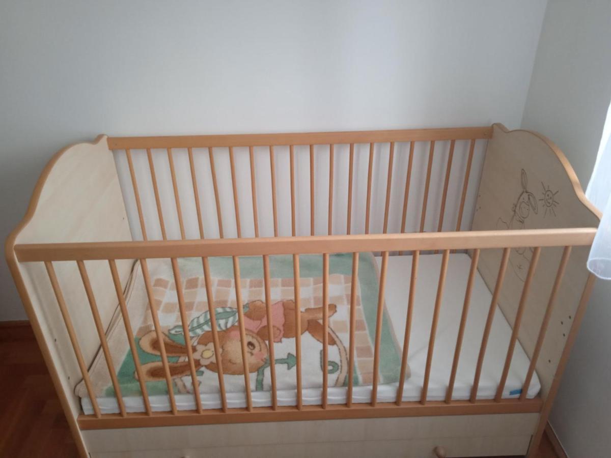 Family Apartment-Csaladias Hangulat Γκιόρ Εξωτερικό φωτογραφία
